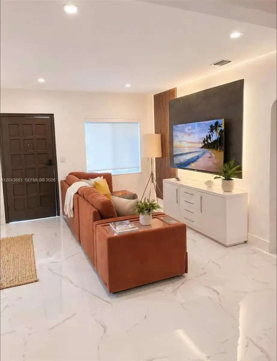 5640 NE MIAMI CT, Miami FL 33137