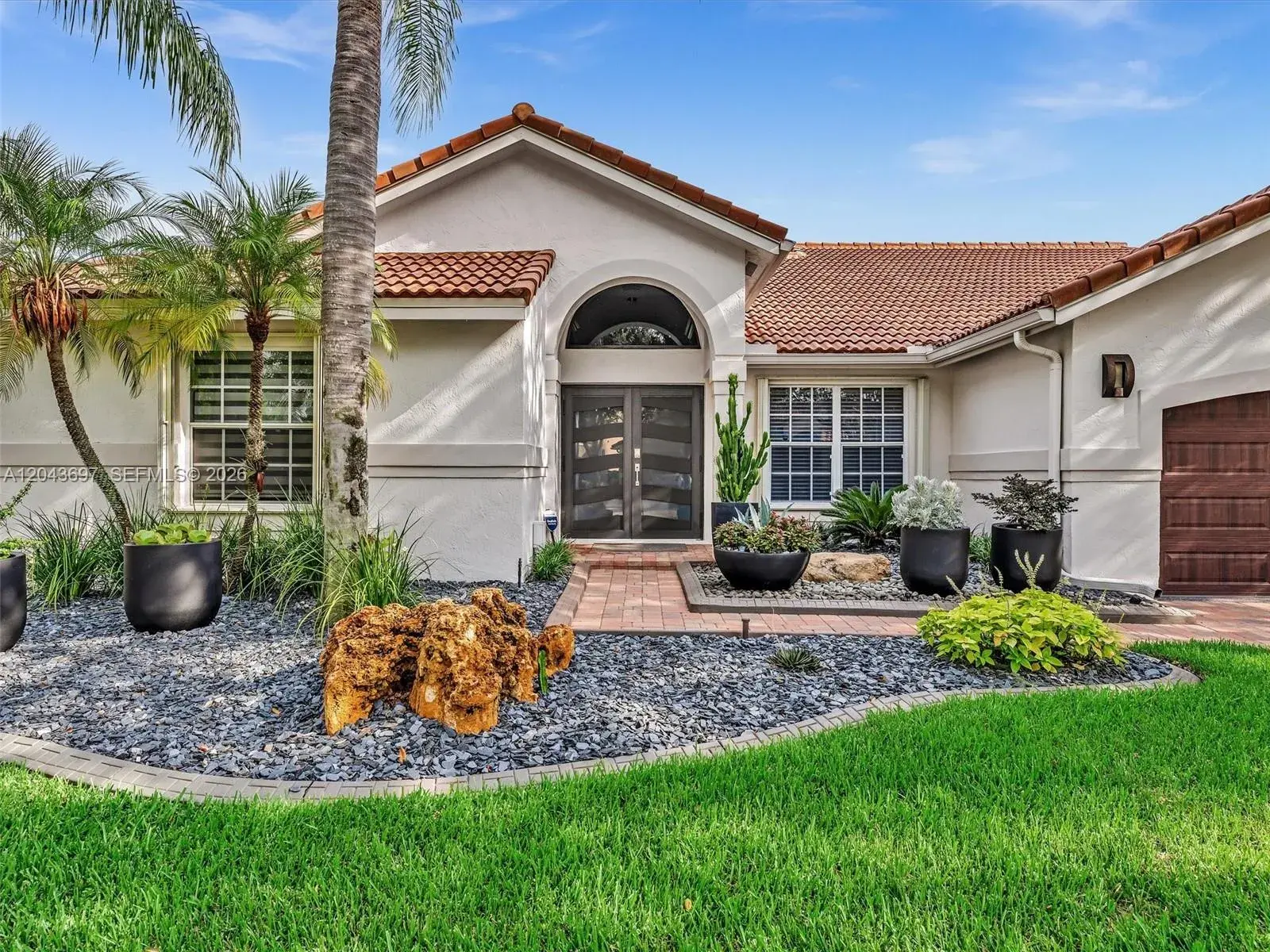 639 Verona Pl, Weston FL 33326