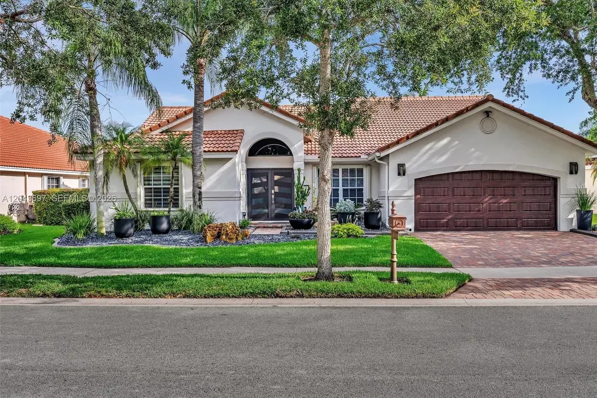 639 Verona Pl, Weston FL 33326