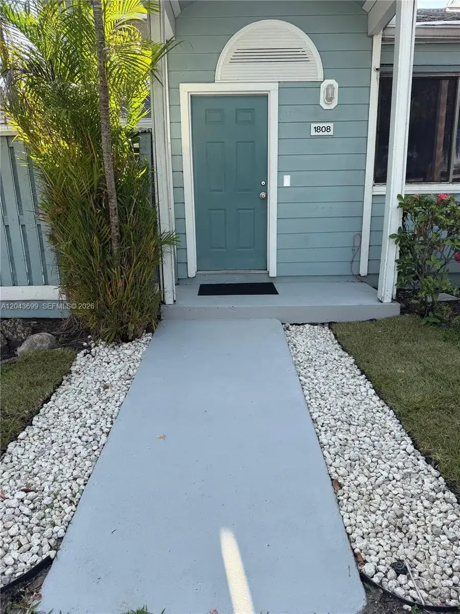 1808 Runners Way # 1808, North Lauderdale FL 33068 photo 2