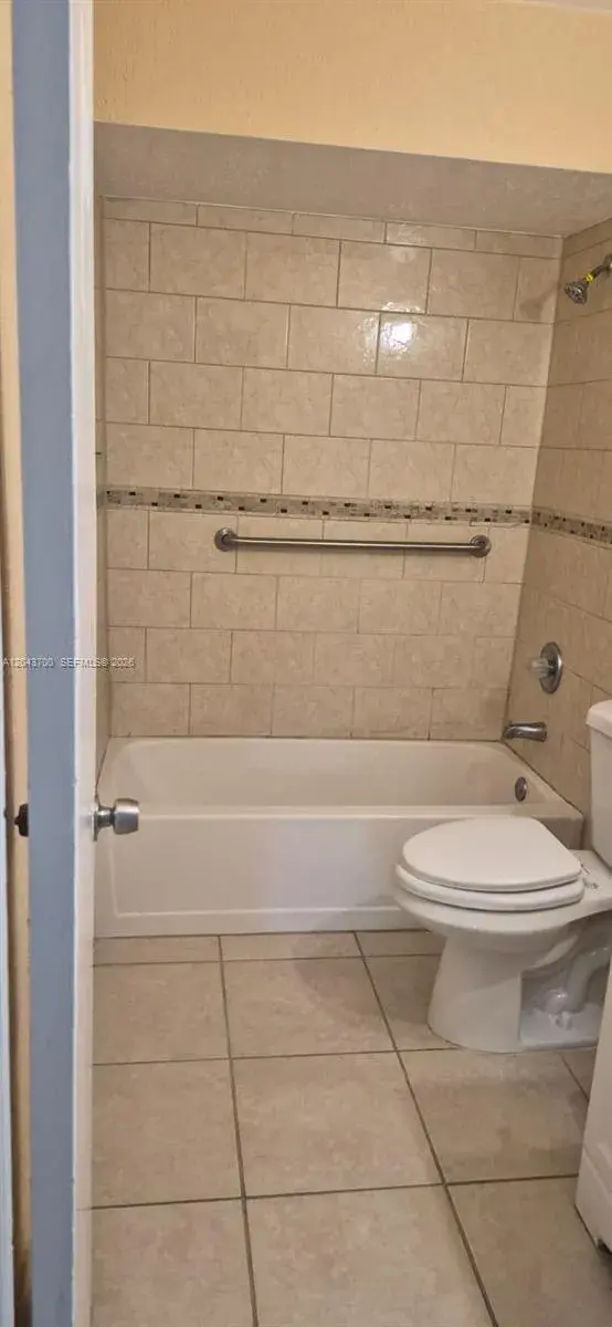 4101 Riverside Dr # 4, Coral Springs FL 33065