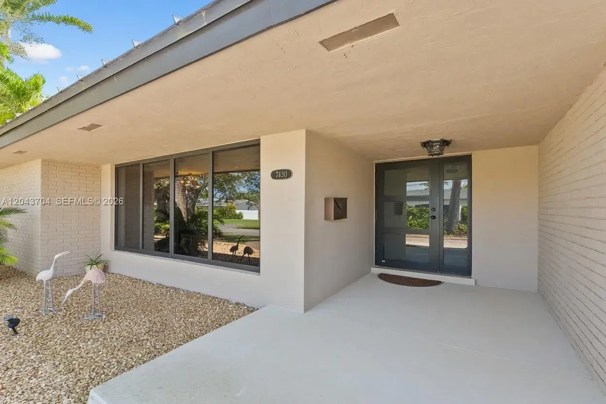 7430 SW 142nd Ter, Palmetto Bay FL 33158