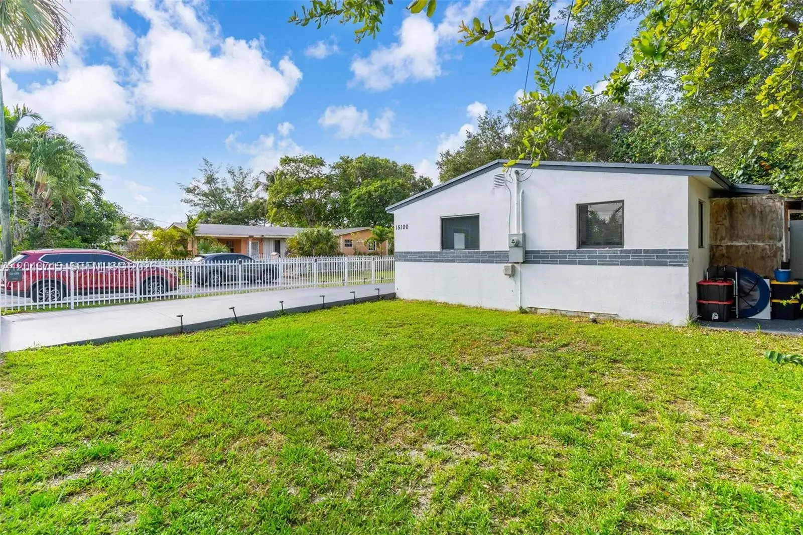 15100 NE 14th Ct, North Miami Beach FL 33162 photo 4
