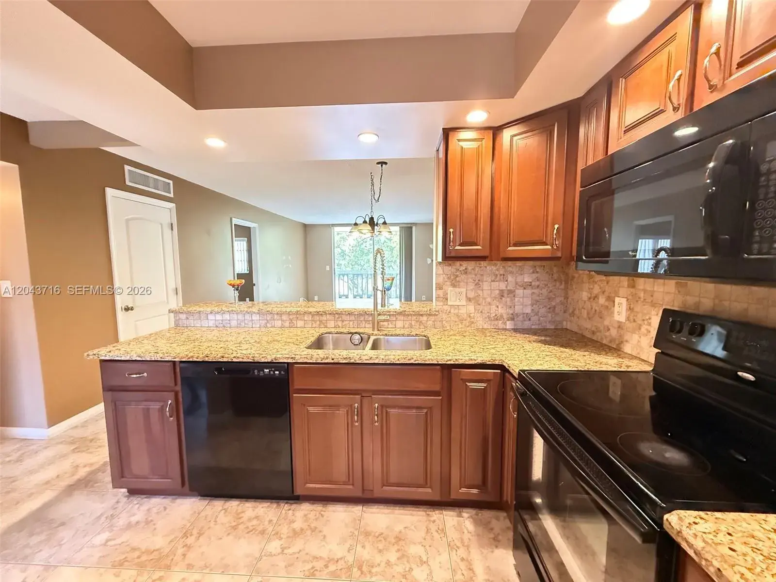 320 NE 12th Ave # 303, Hallandale Beach FL 33009