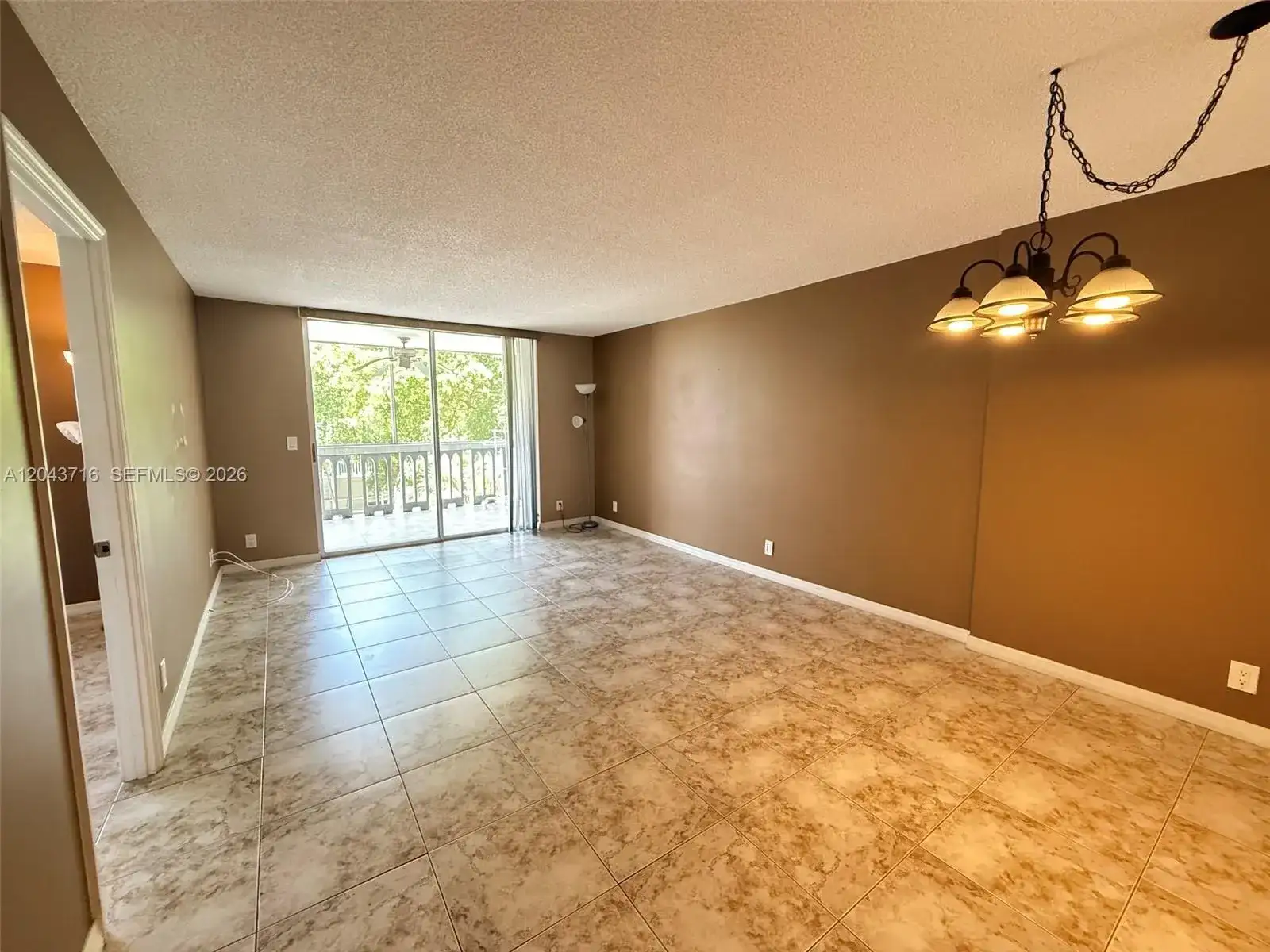 320 NE 12th Ave # 303, Hallandale Beach FL 33009 photo 4