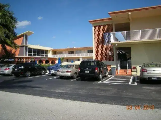 26 Diplomat Pkwy # 2248, Hallandale Beach FL 33009 photo 3