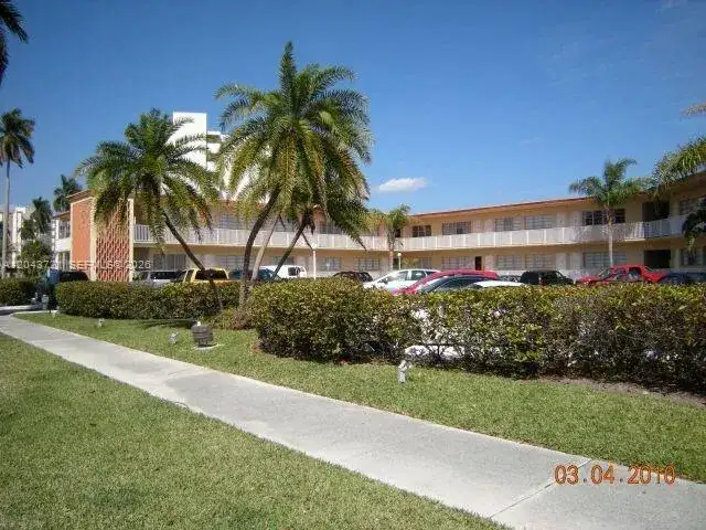 26 Diplomat Pkwy # 2248, Hallandale Beach FL 33009 photo 4