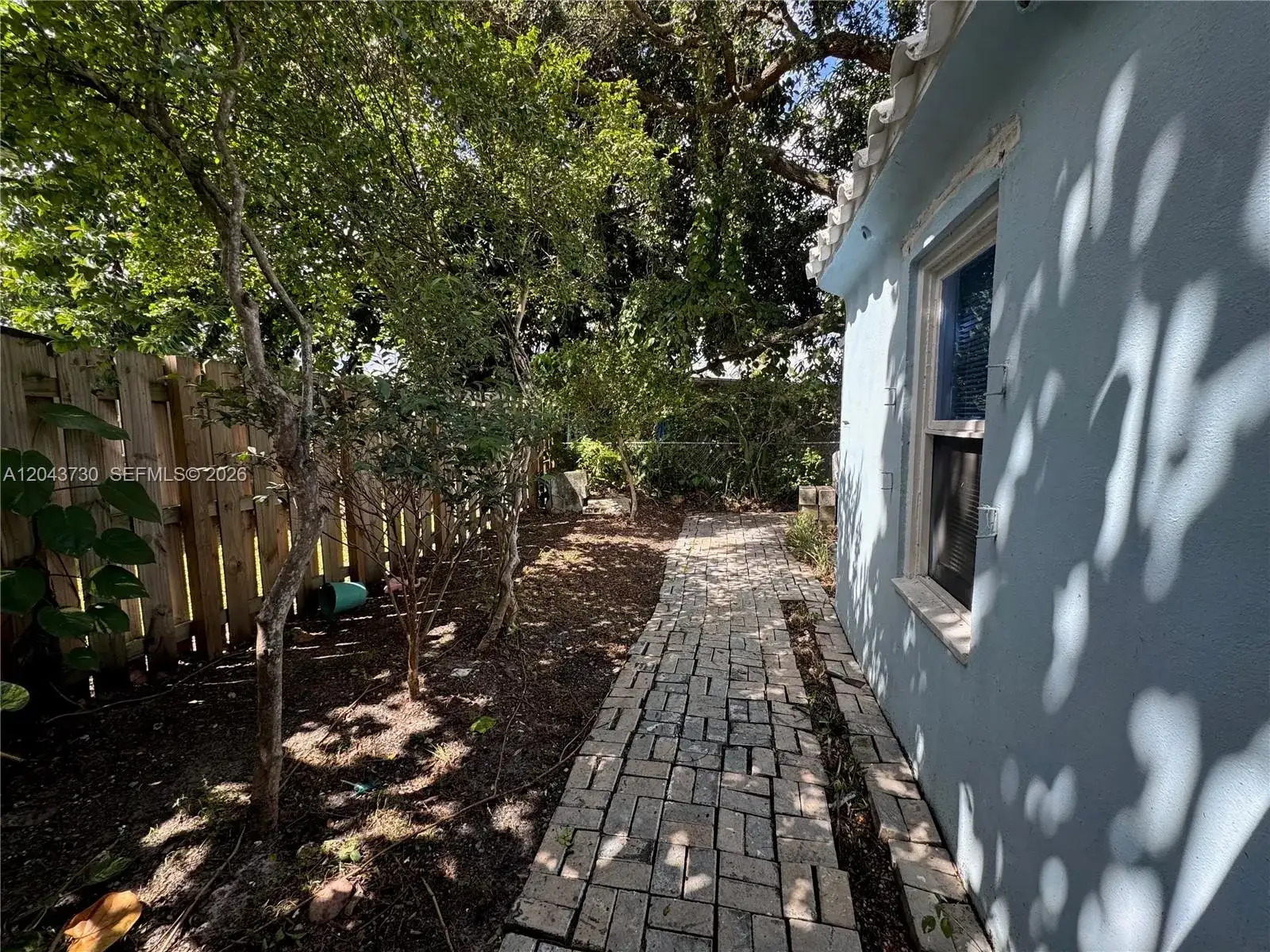 215 Columbus Pkwy, Hollywood FL 33021 photo 4
