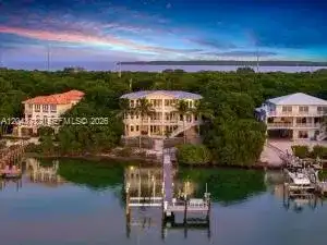 104 Coastal Dr, Key Largo FL 33037