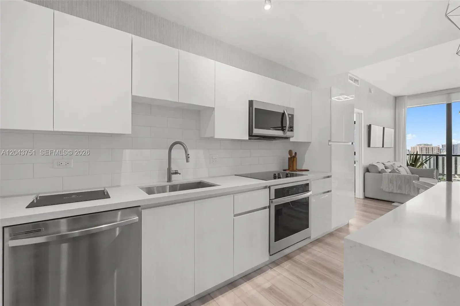 101 Diplomat Pkwy # 1108, Hallandale Beach FL 33009
