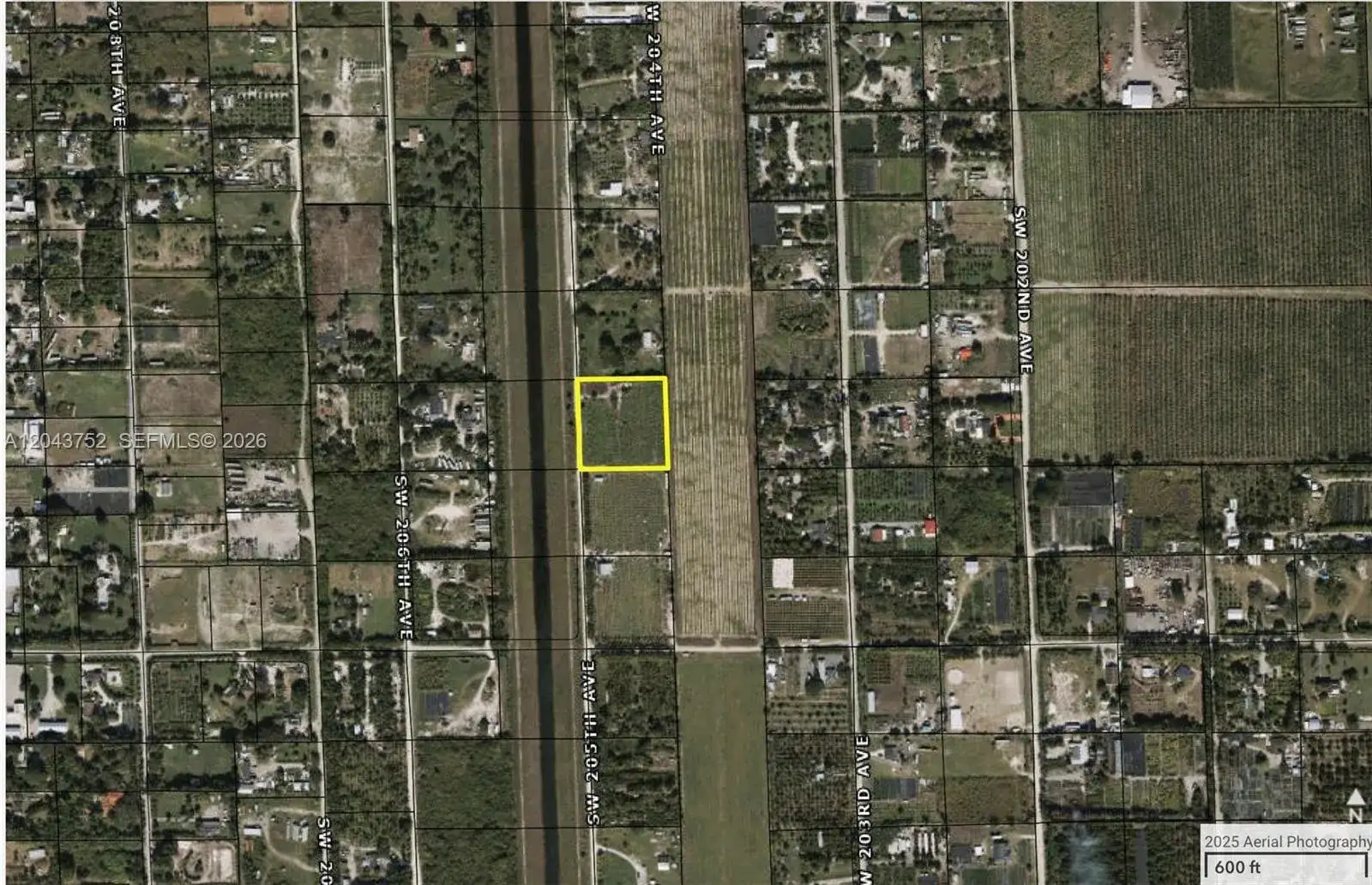 15805 SW 205 Avenue, Miami FL 33187 photo 2