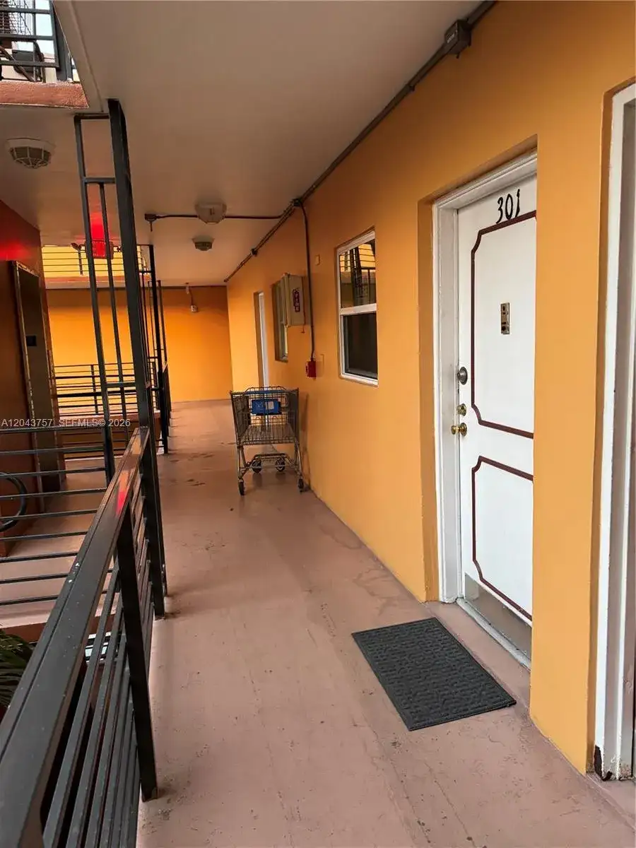 365 NE 125th St # 301, North Miami FL 33161 photo 2