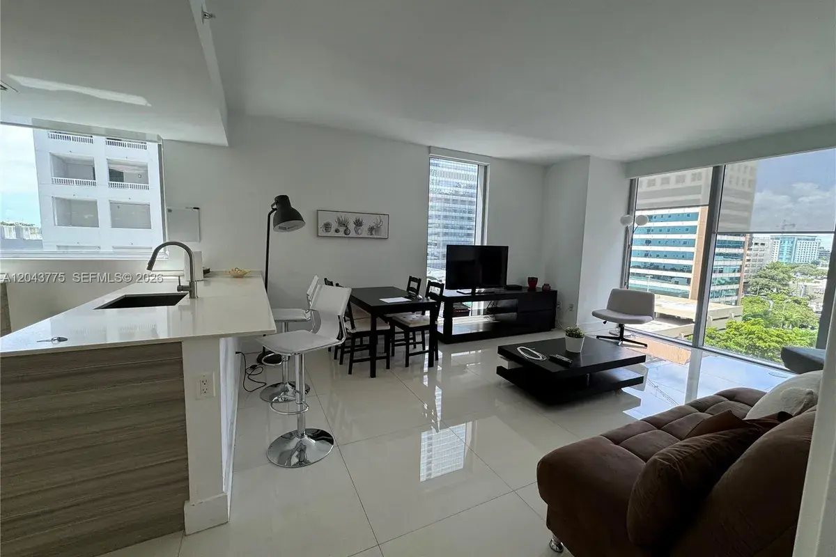 1300 Brickell Bay Dr # 901, Miami FL 33131