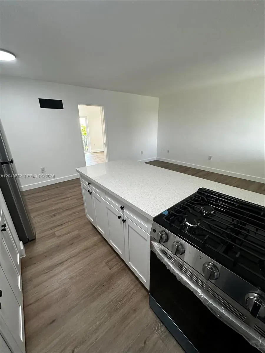1255 W 49th Pl # E205, Hialeah FL 33012