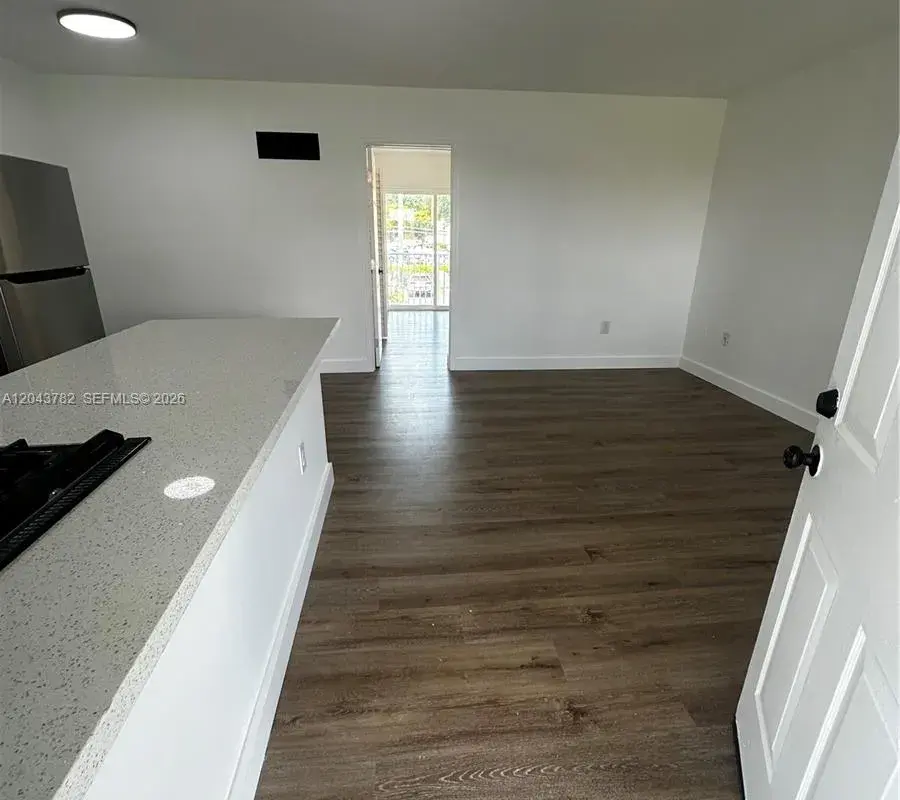 1255 W 49th Pl # E205, Hialeah FL 33012