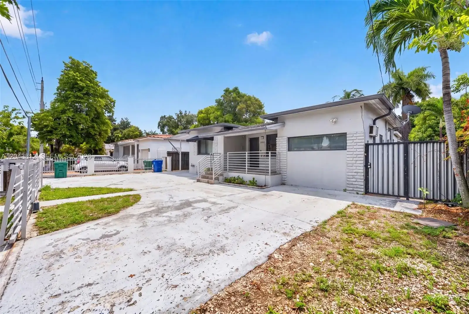 2360 SW 2nd St, Miami FL 33135 photo 3