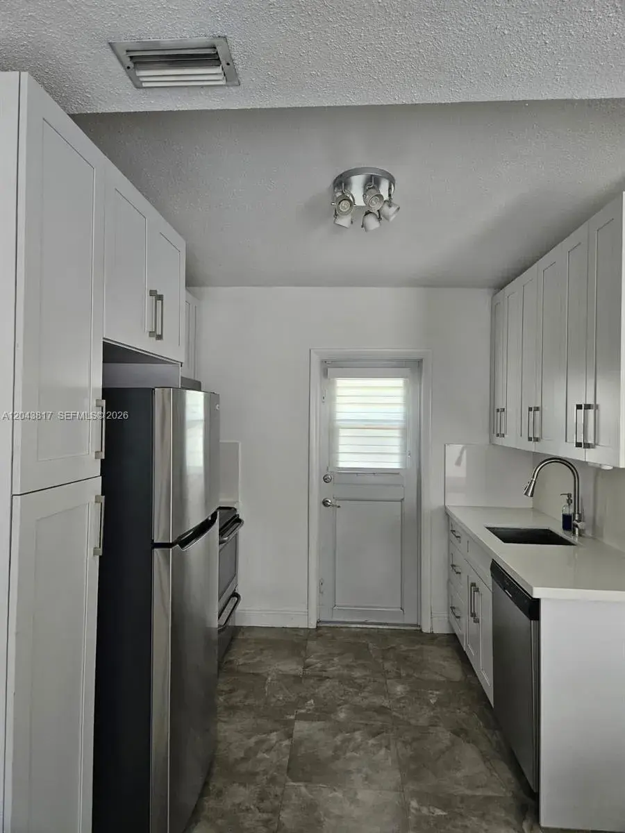 11000 SW 219th St, Miami FL 33170
