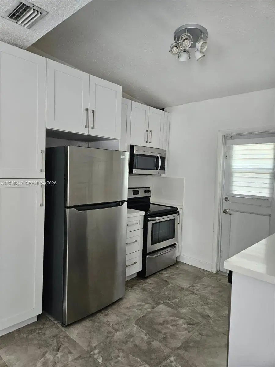 11000 SW 219th St, Miami FL 33170