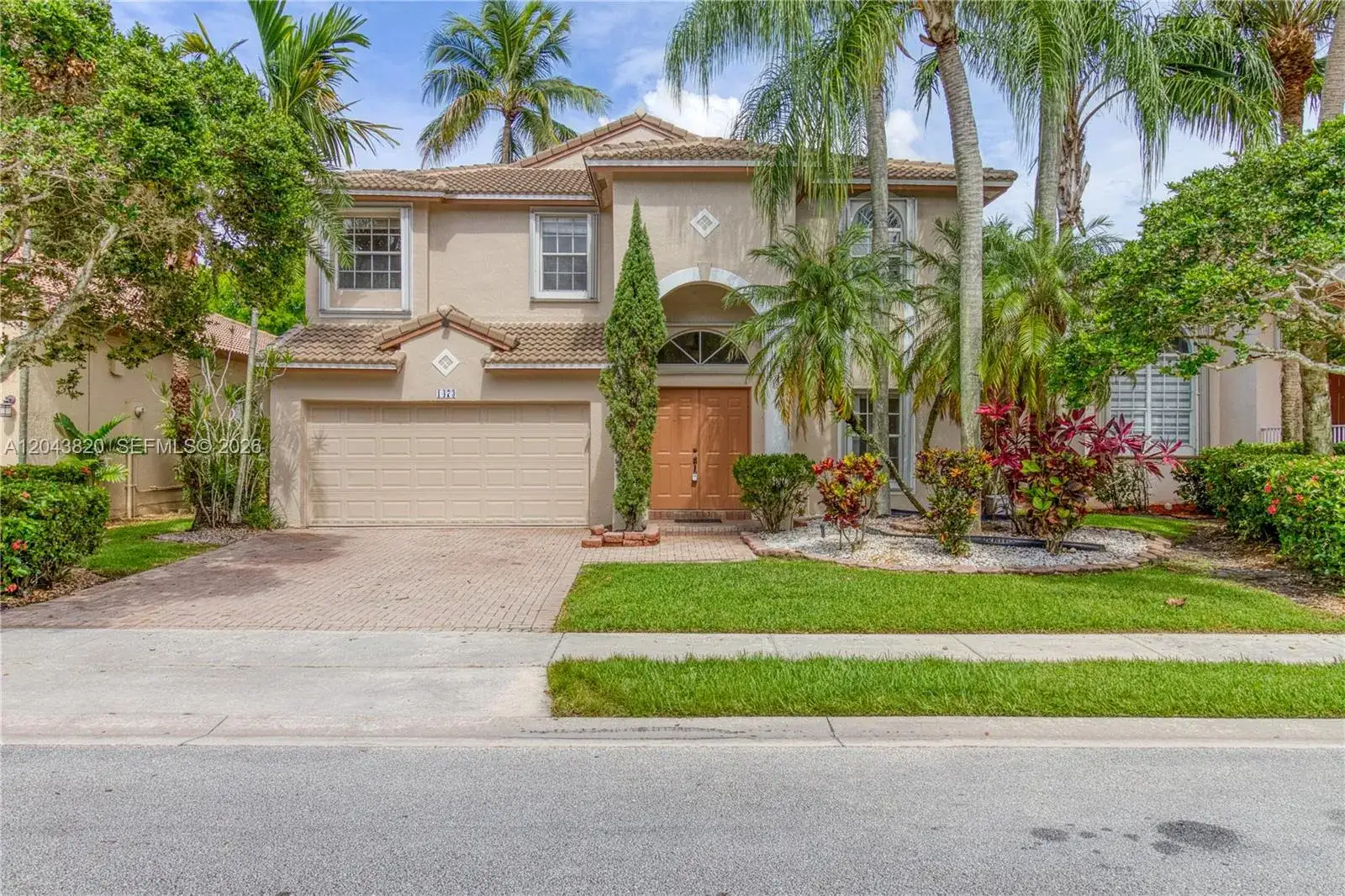 1473 SW 158th Ave, Pembroke Pines FL 33027 photo 2