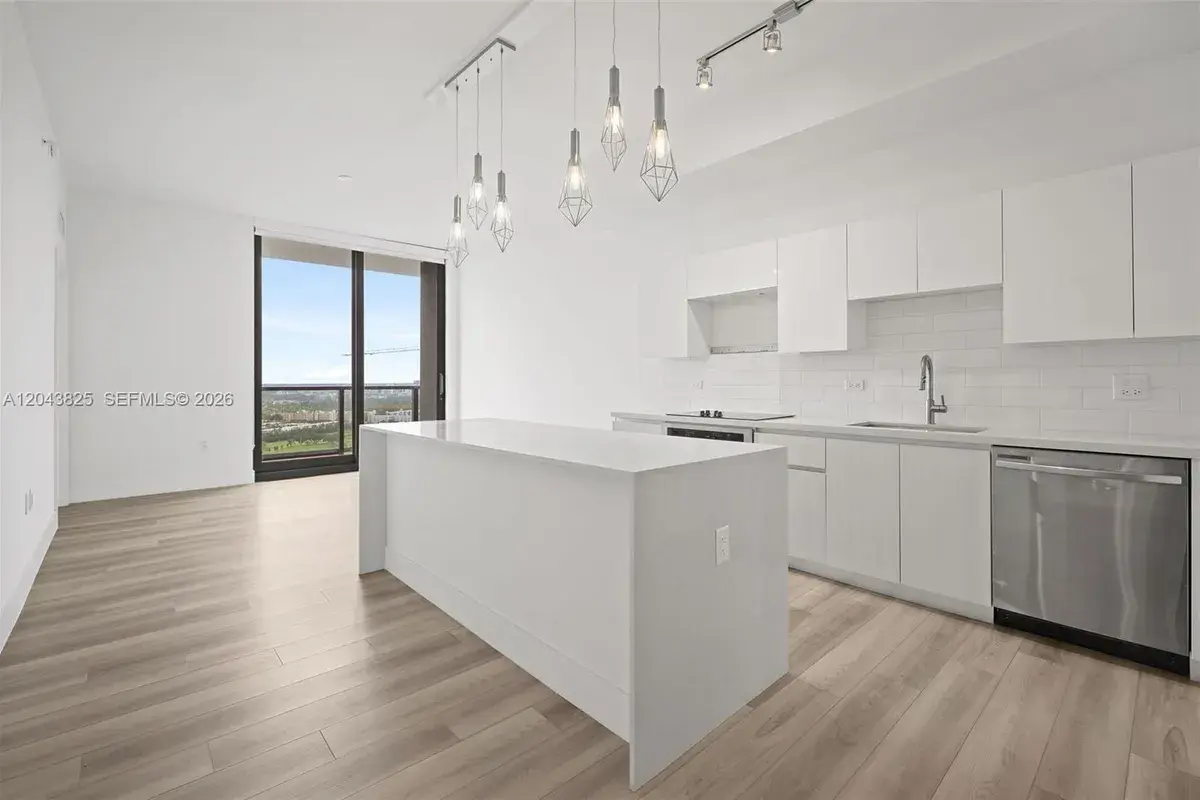 101 Diplomat Pkwy # 1805, Hallandale Beach FL 33009