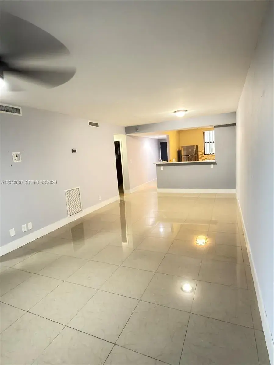 8441 Forest Hills Dr # 202, Coral Springs FL 33065