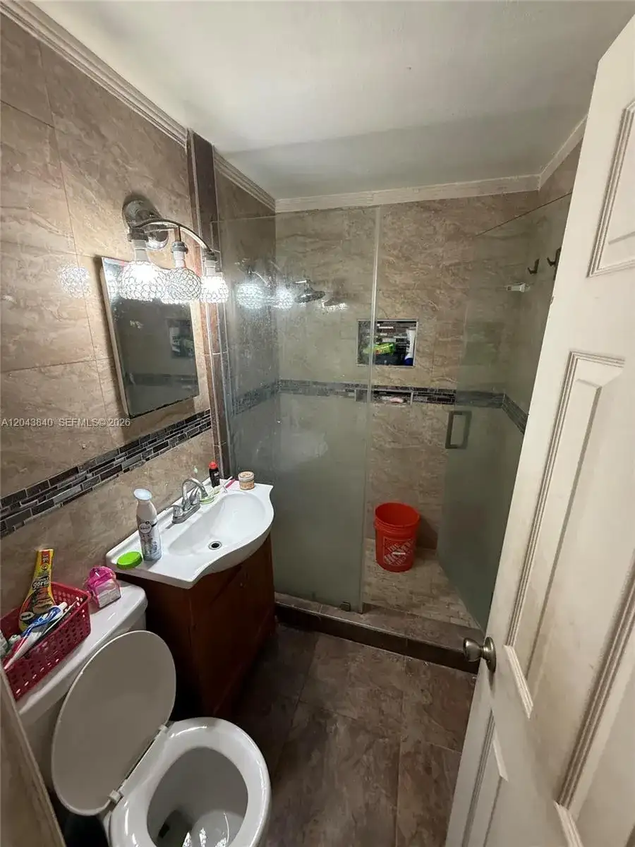 15505 Hayes Ln, Homestead FL 33033 photo 5