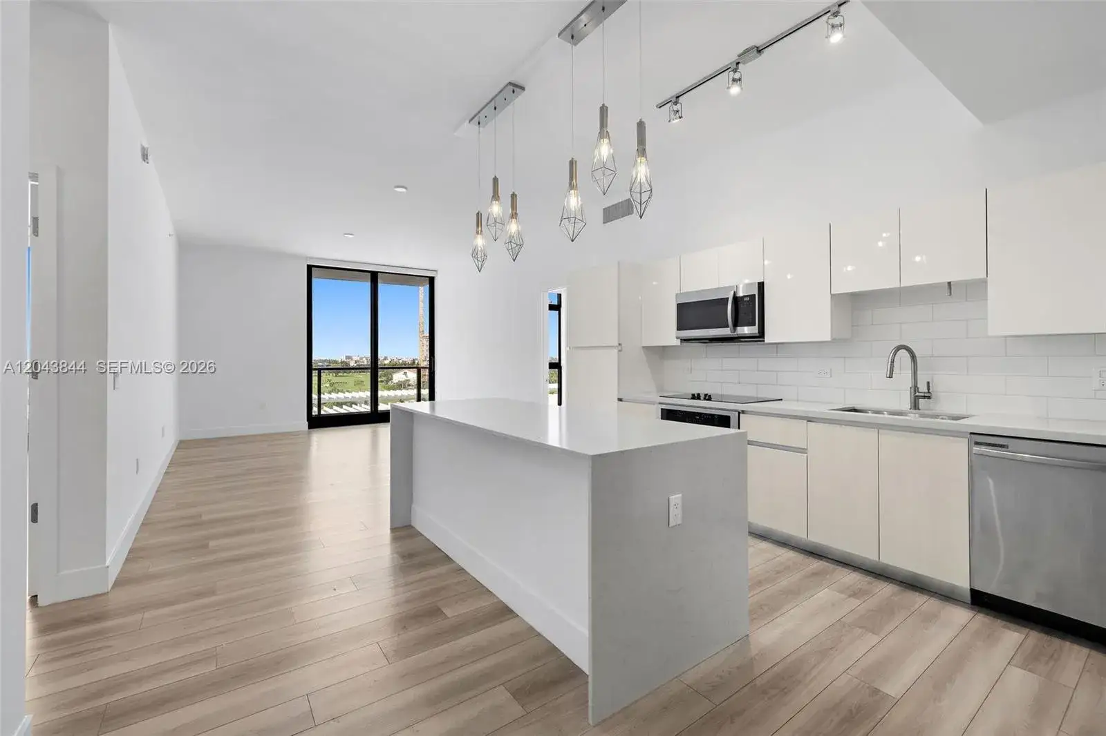 101 Diplomat Pkwy # 2009, Hallandale Beach FL 33009