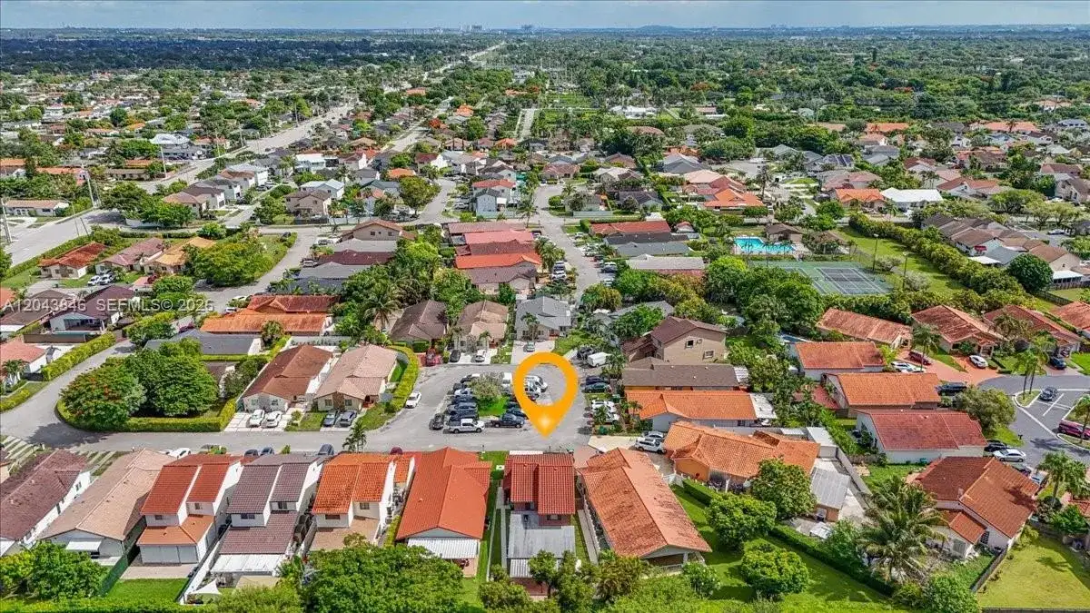 10528 SW 69th Ter, Miami FL 33173 photo 5