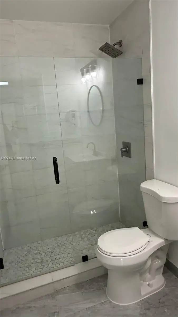 411 SE 10th St # 3, Hallandale Beach FL 33009