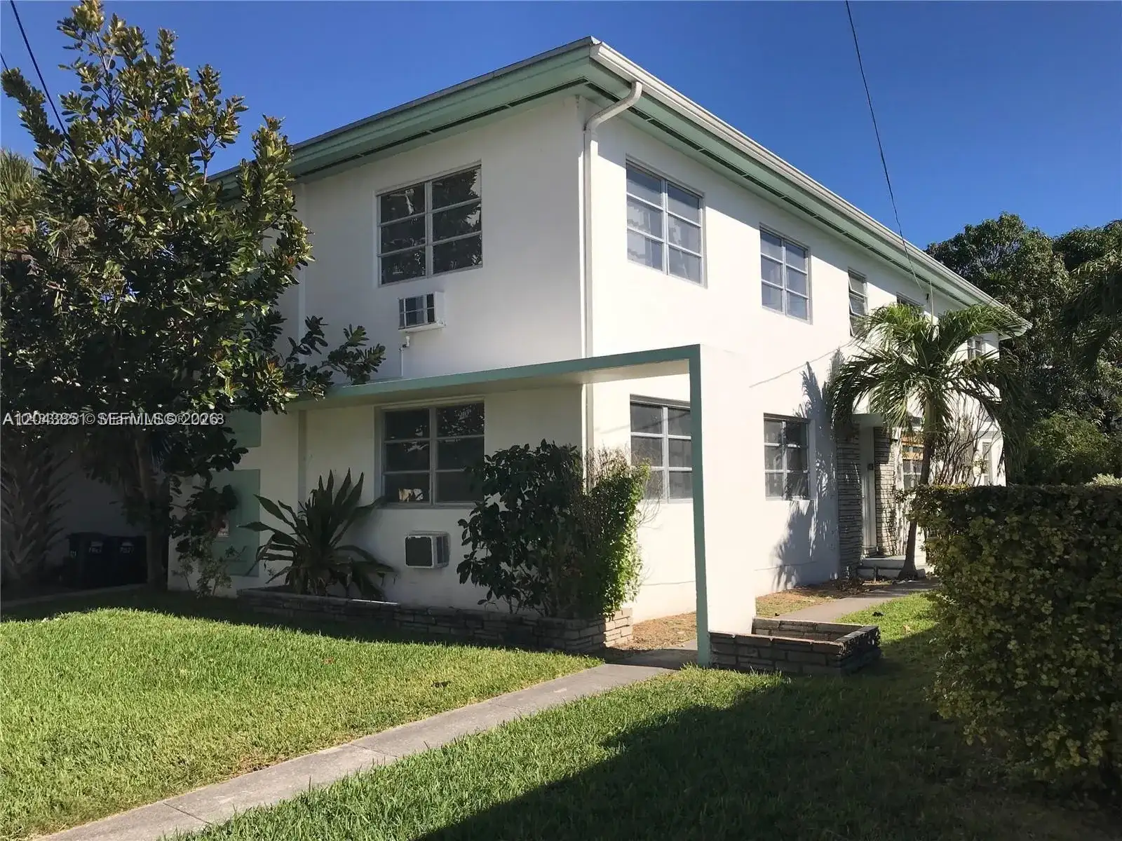 7821 Byron Ave, Miami Beach FL 33141 photo 2