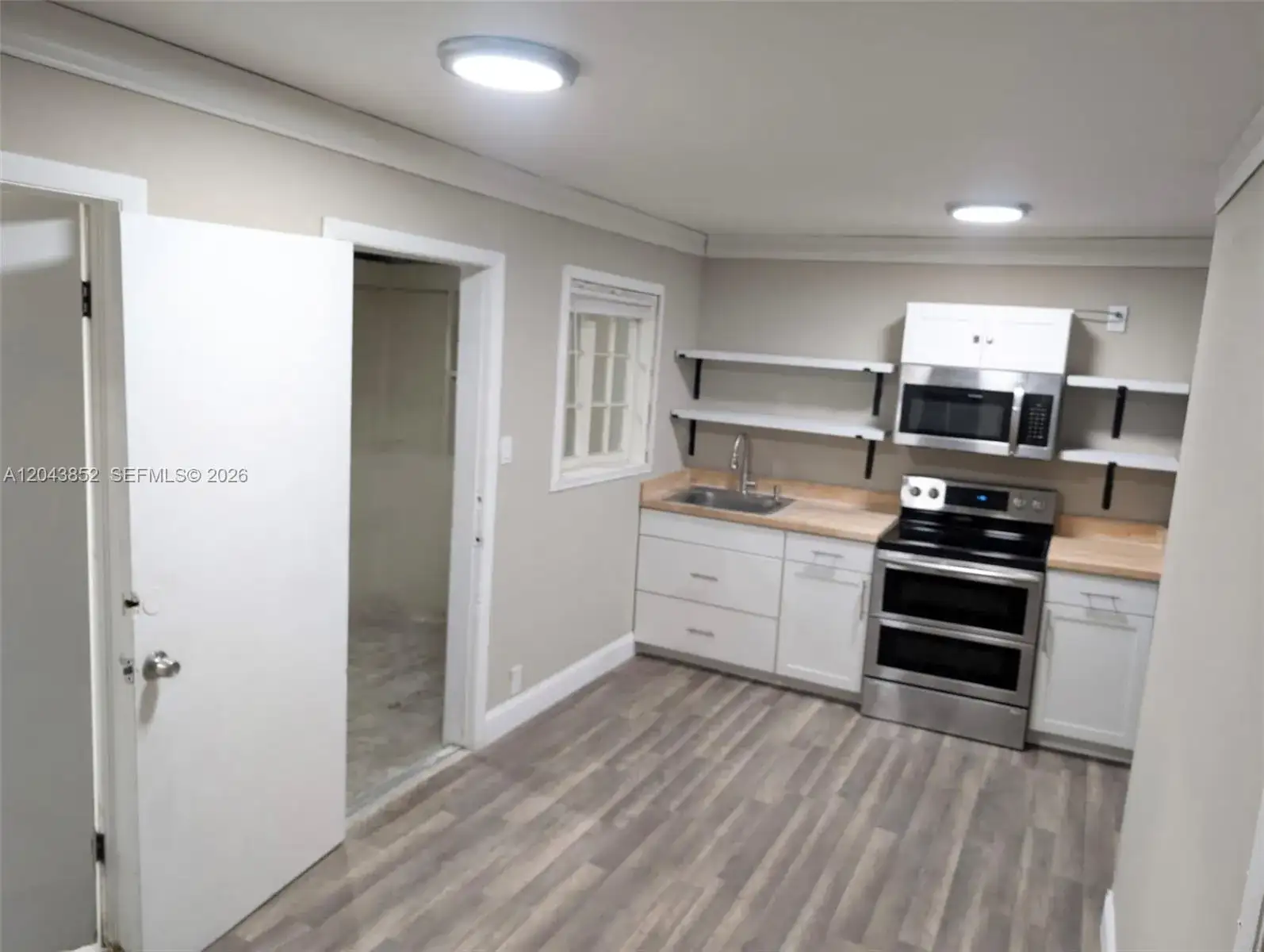 700 Boston Ave Apt C, Fort Pierce FL 34950 photo 3