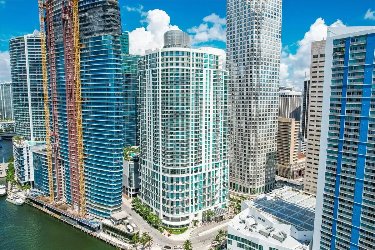 300 S Biscayne Blvd # 612, Miami FL 33131
