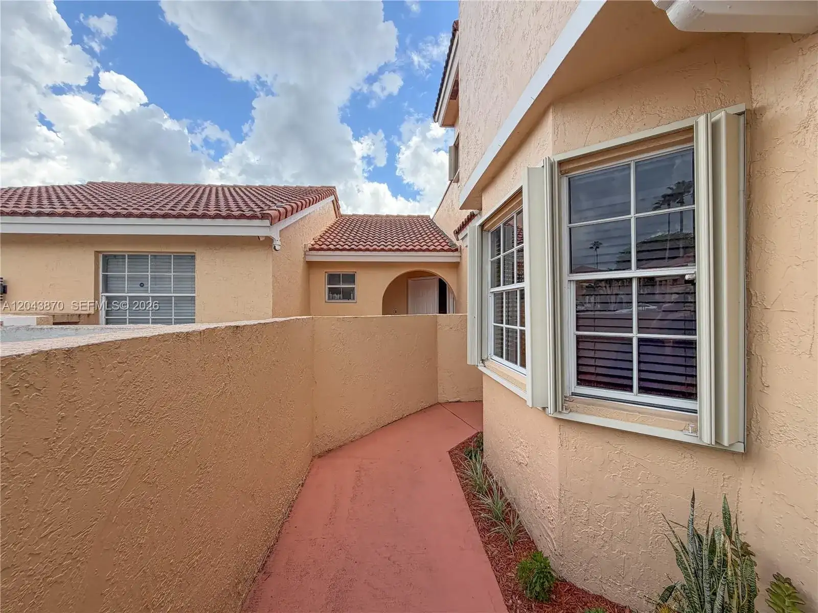11415 Lakeview Dr # D, Coral Springs FL 33071 photo 4