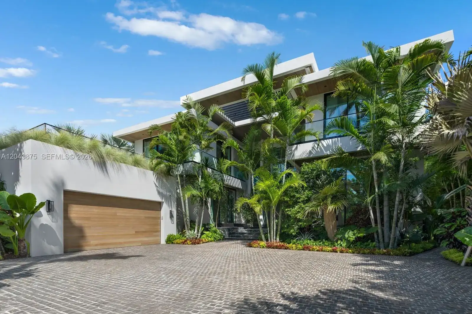 58 La Gorce Cir, Miami Beach FL 33141 photo 2