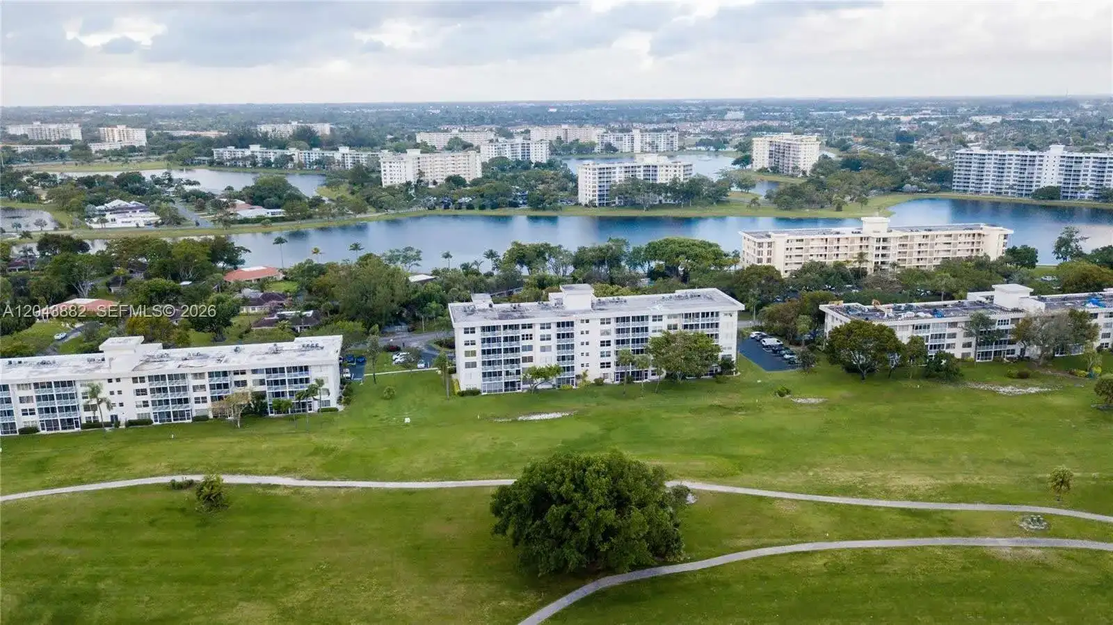 3200 N Palm Aire Dr # 305, Pompano Beach FL 33069 photo 2