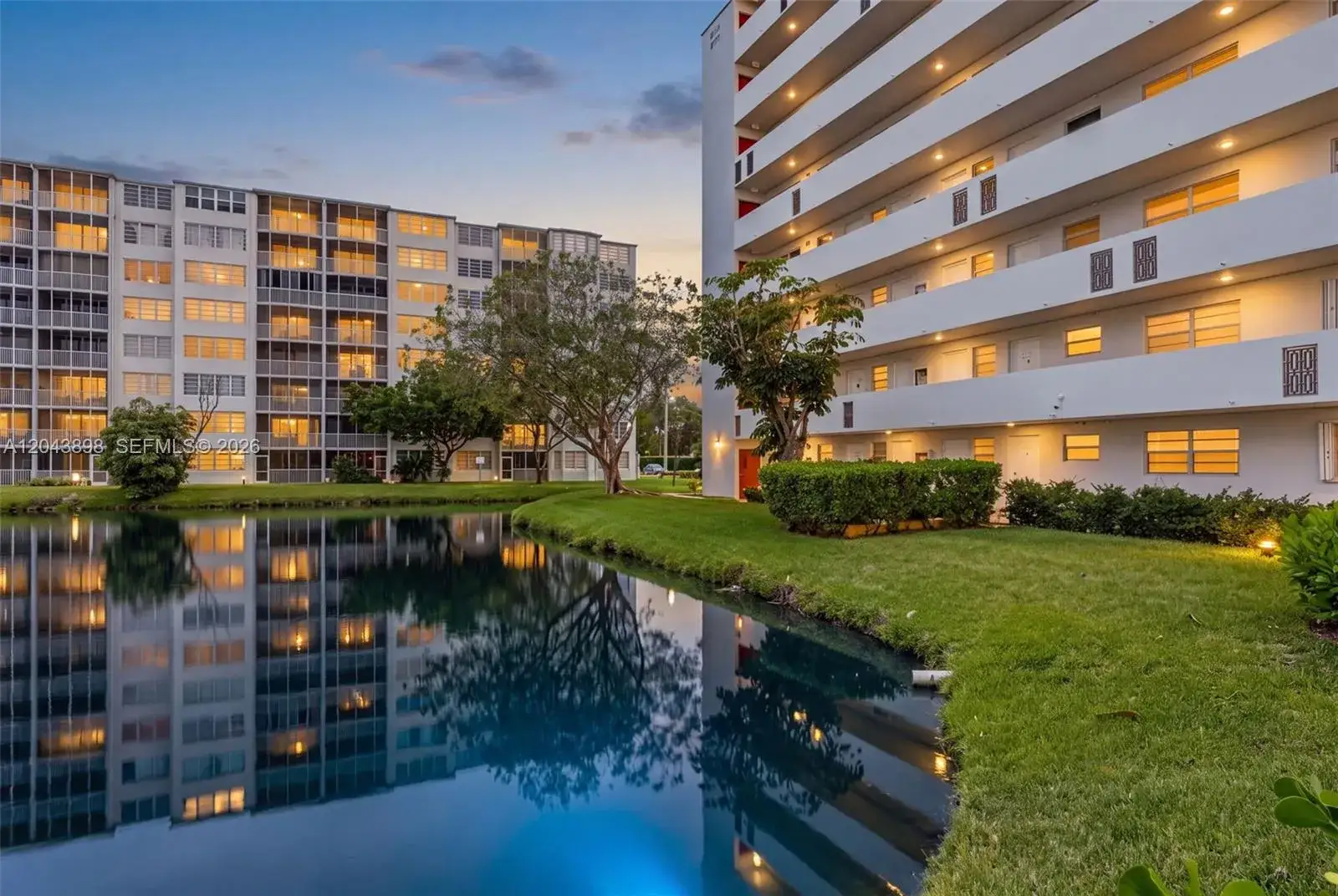 1780 NE 191st St # 2, North Miami Beach FL 33179