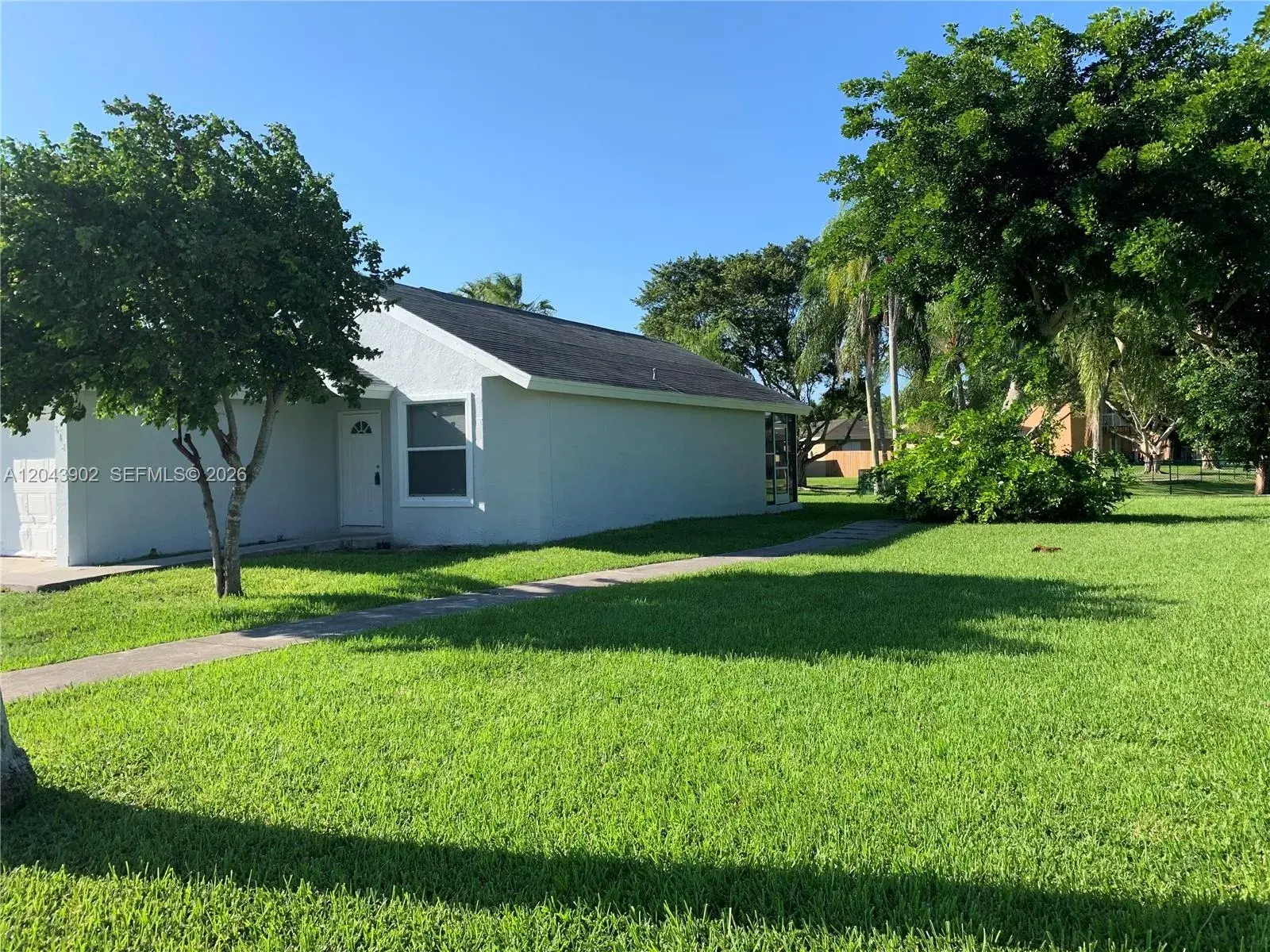 848 SW 10th St, Florida City FL 33034