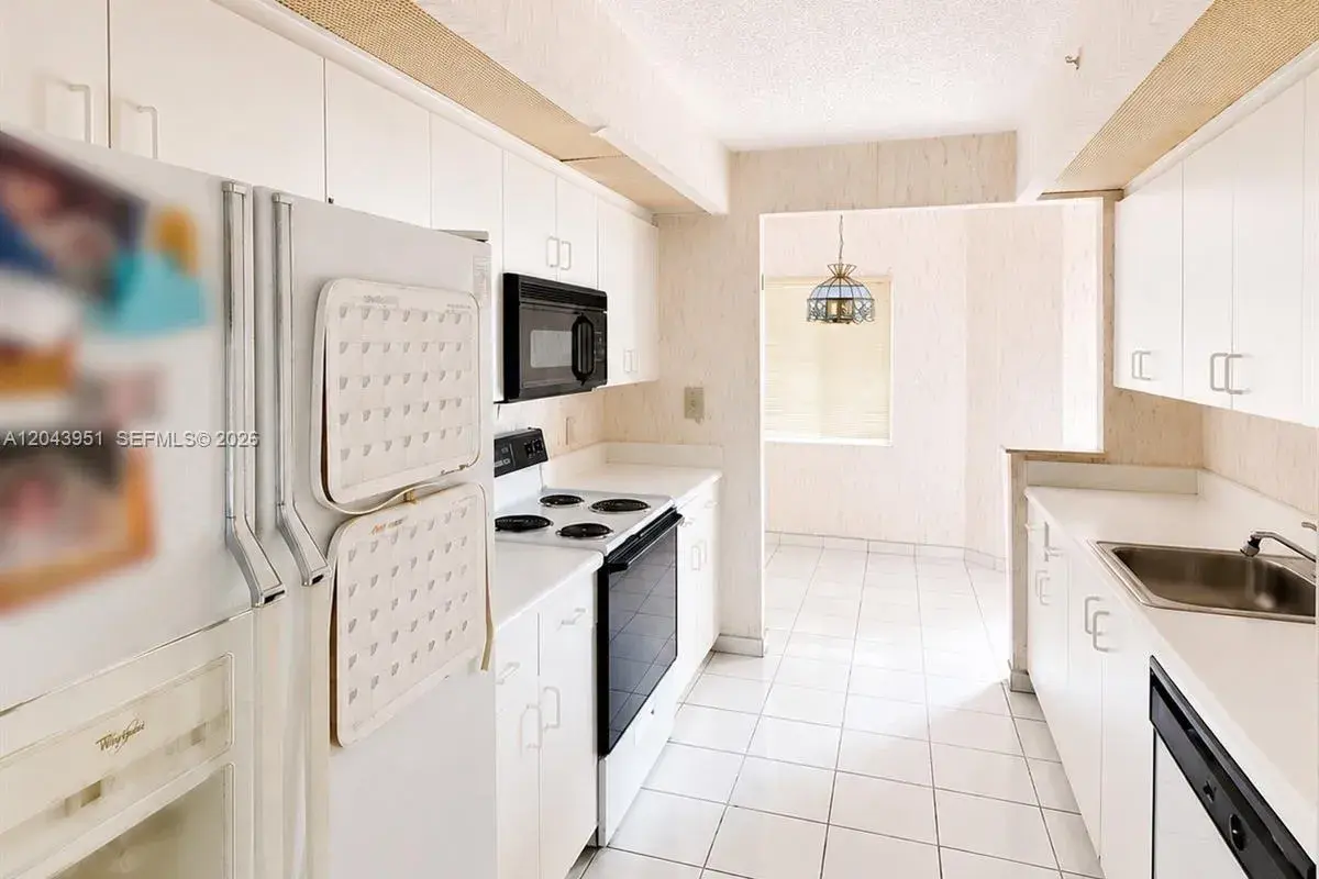 901 SW 141st Ave # 304M, Pembroke Pines FL 33027