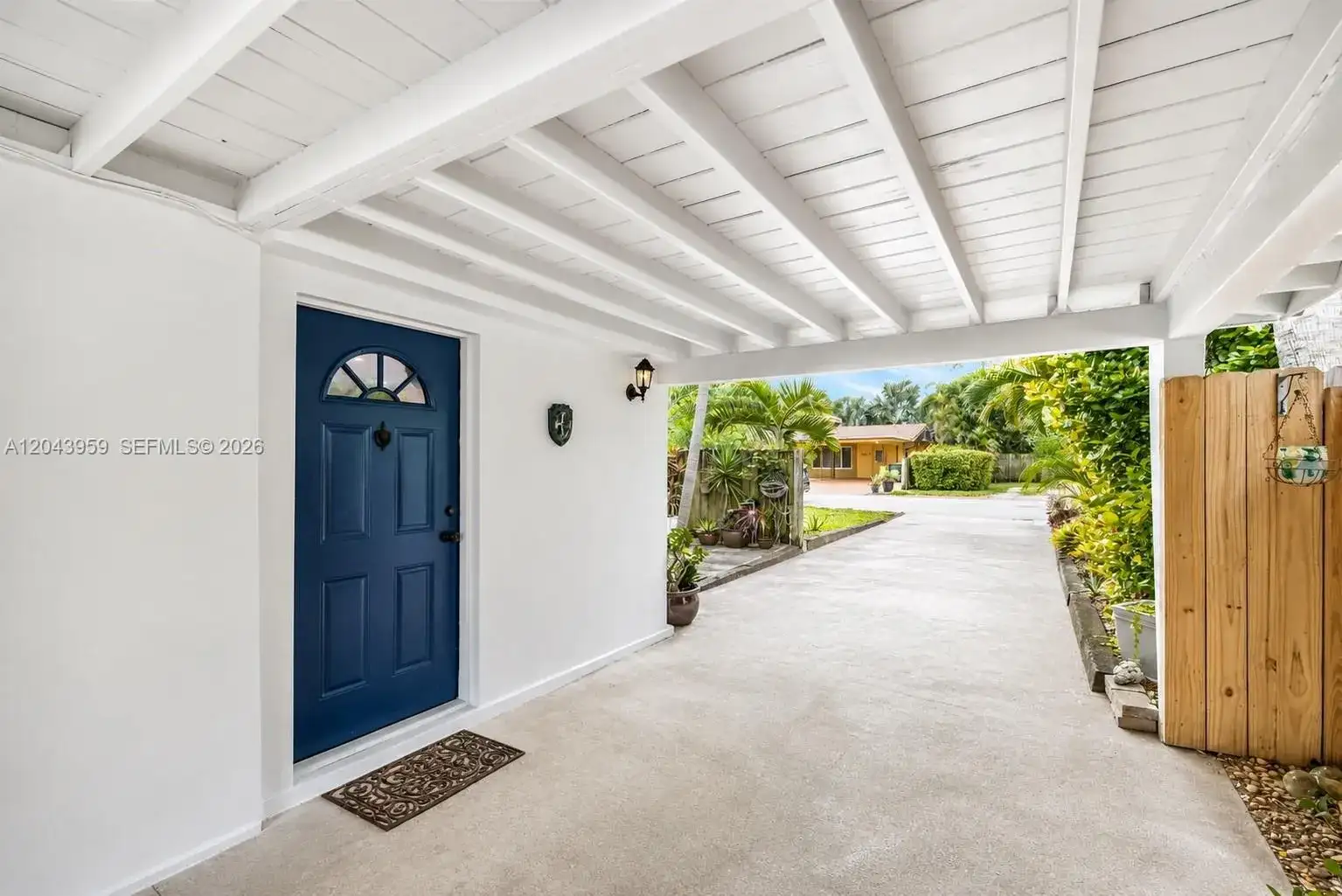 1401 NE 33rd St, Oakland Park FL 33334 photo 4