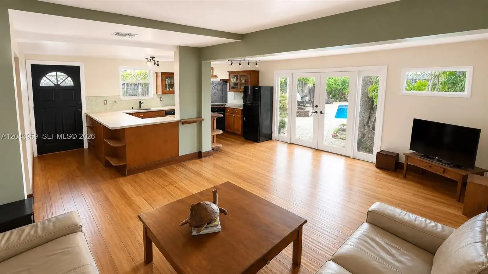 1401 NE 33rd St, Oakland Park FL 33334 photo 5