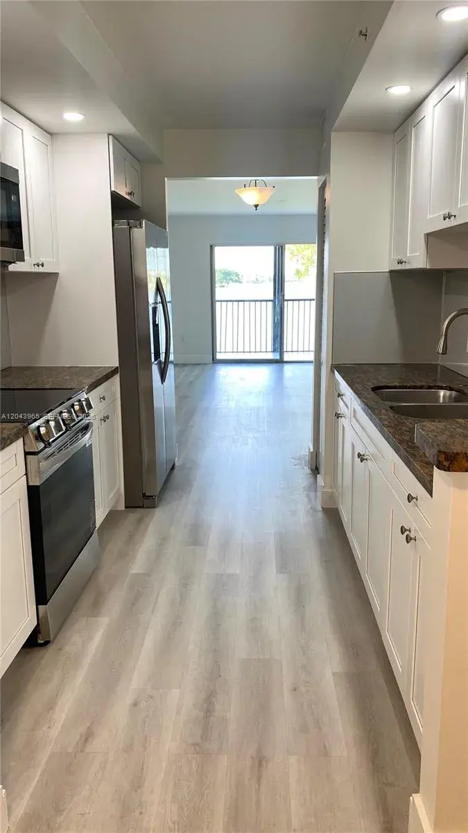 13800 SW 5th Ct # 209M, Pembroke Pines FL 33027