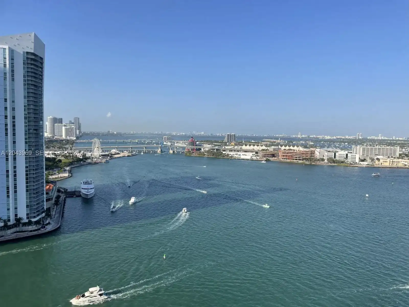 888 Brickell Key Dr # 2610, Miami FL 33131