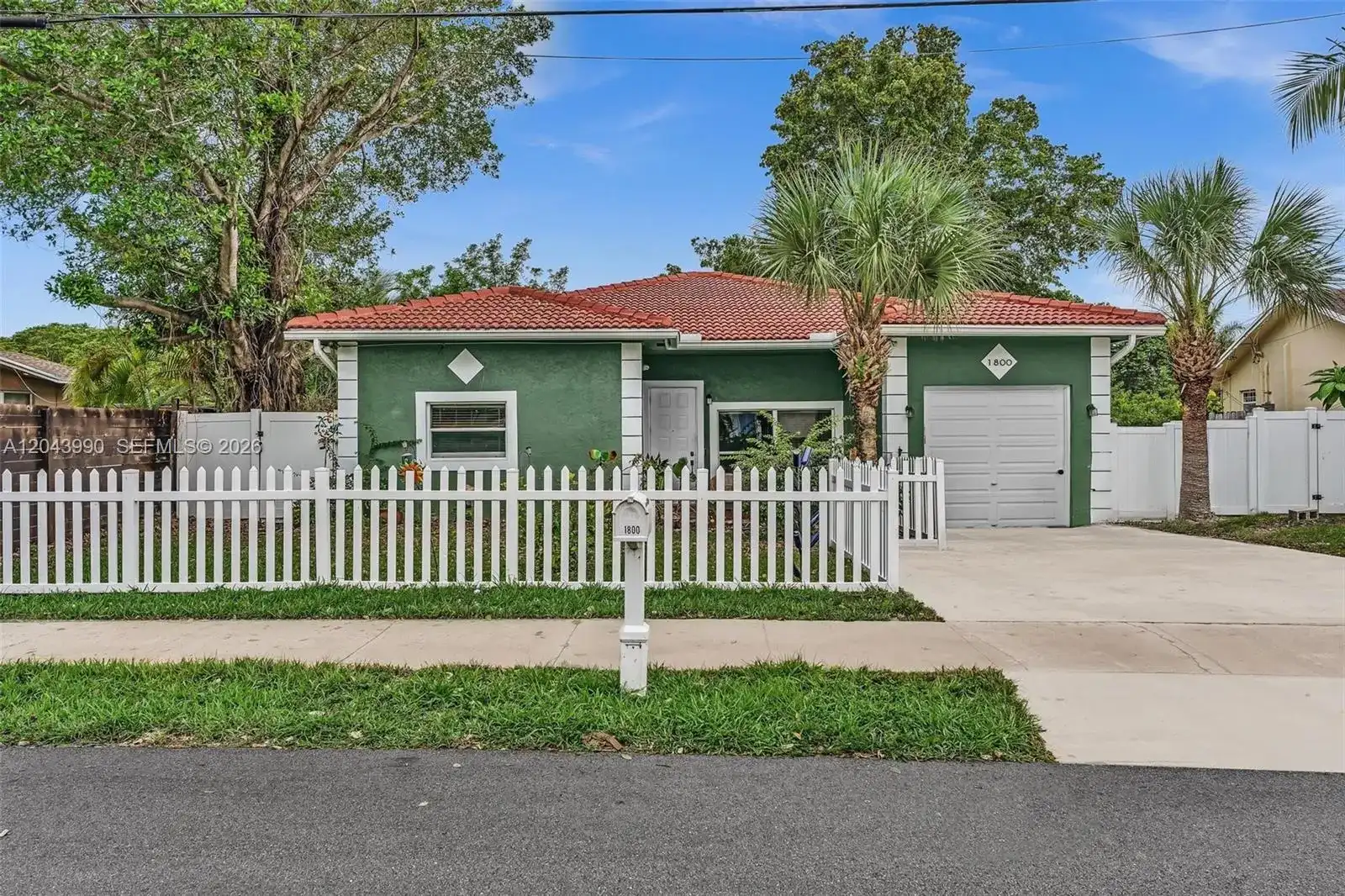 1800 NW 3rd Ct, Fort Lauderdale FL 33311