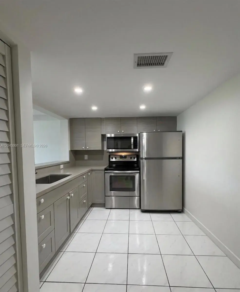 2055 SW 122nd Ave # 327, Miami FL 33175