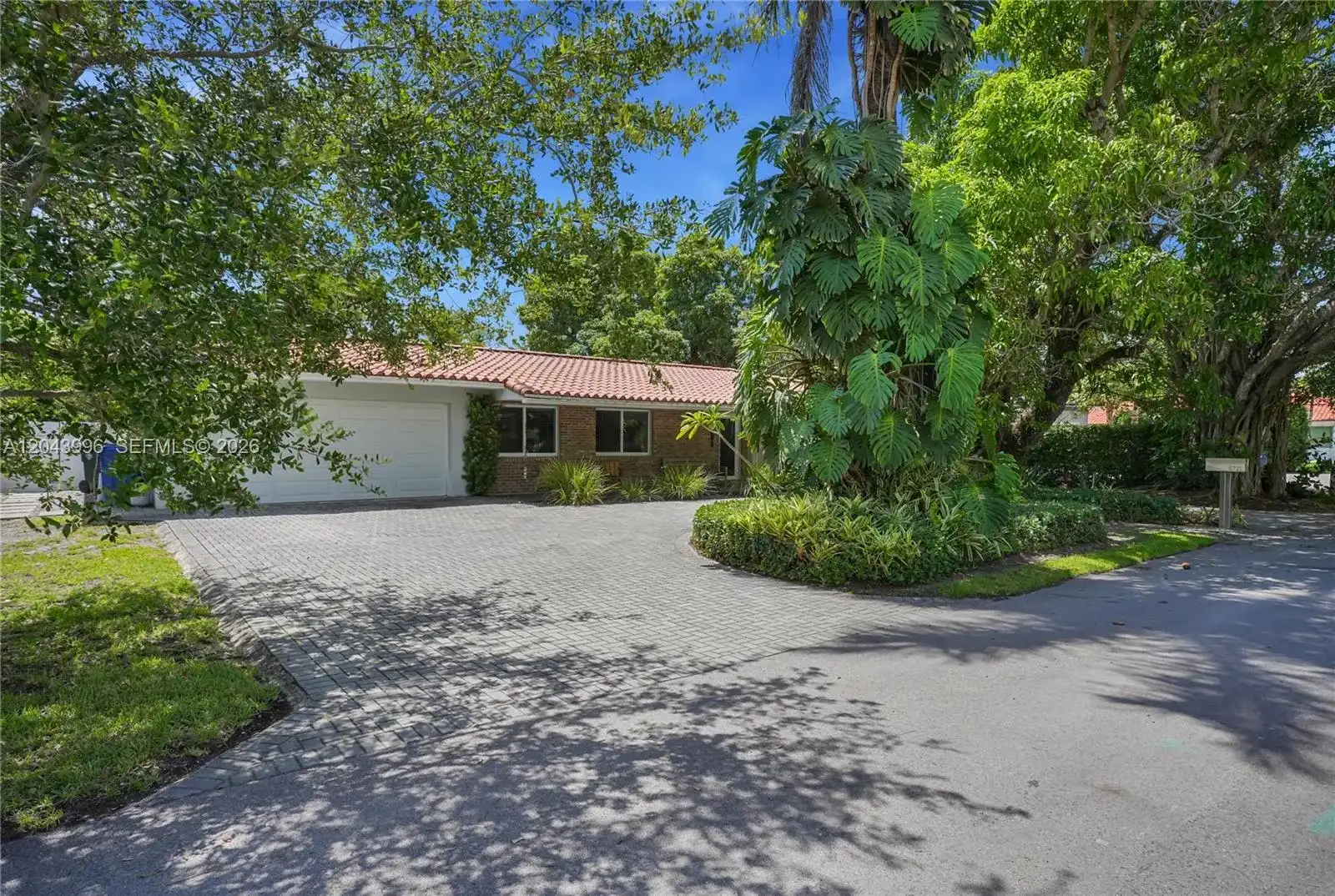5721 SW 59th Ct, South Miami FL 33143
