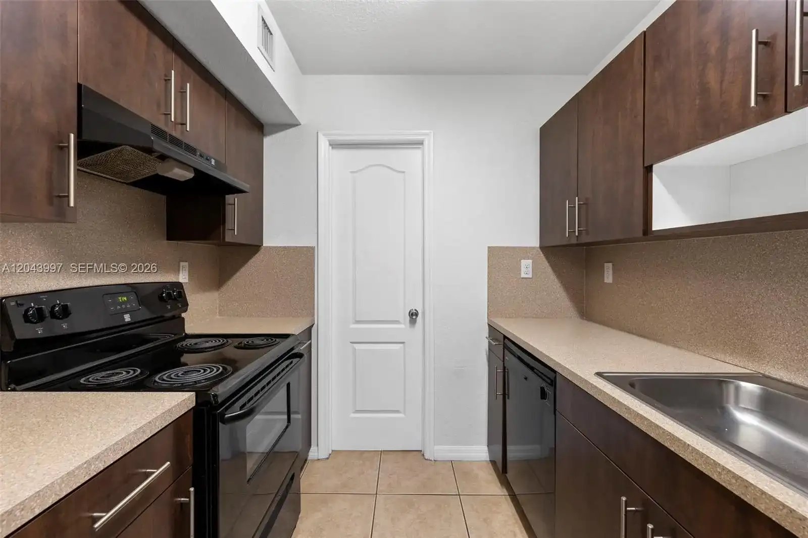 13 S Royal Poinciana Blvd # 14, Miami Springs FL 33166
