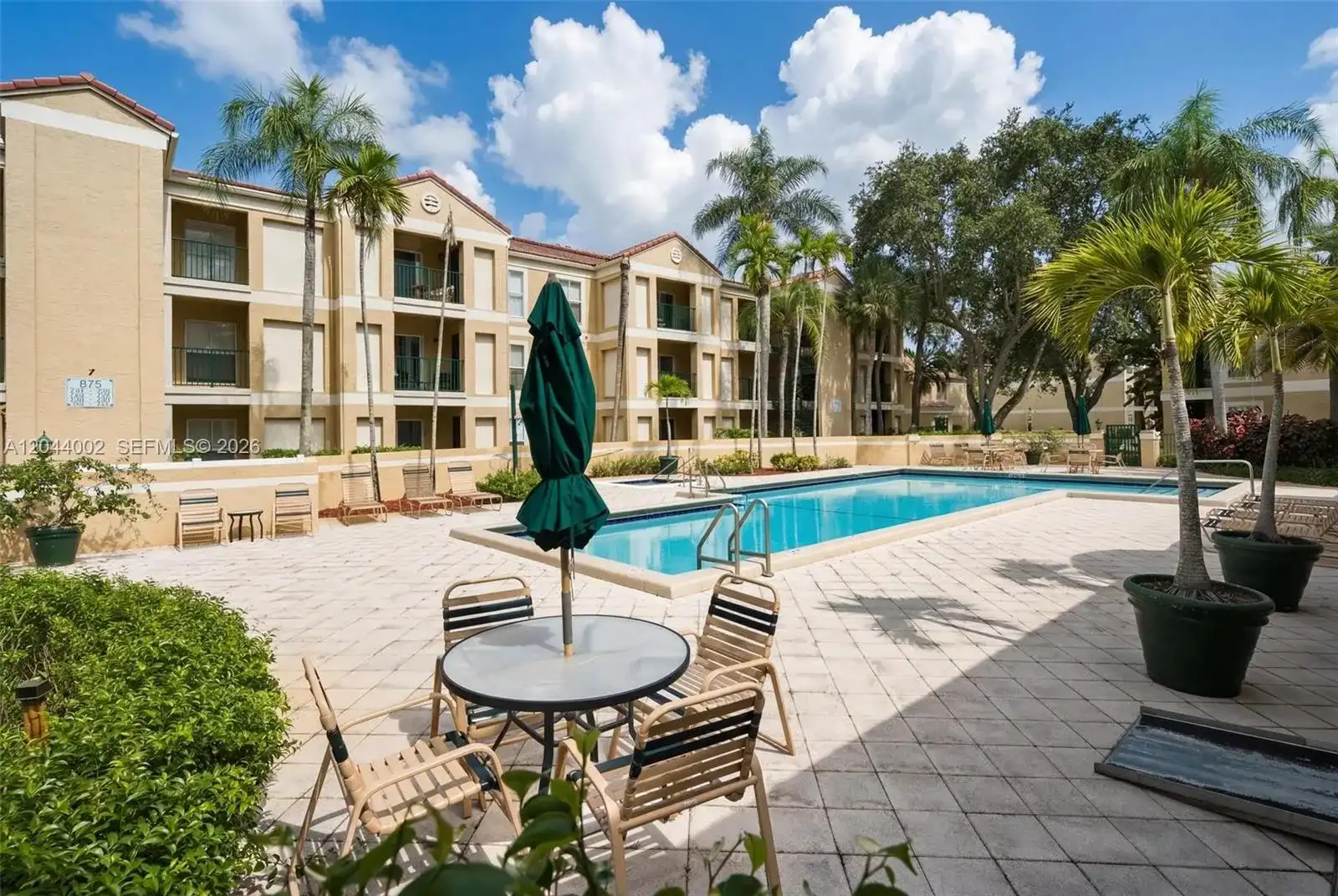 977 Riverside Dr # 220, Coral Springs FL 33071