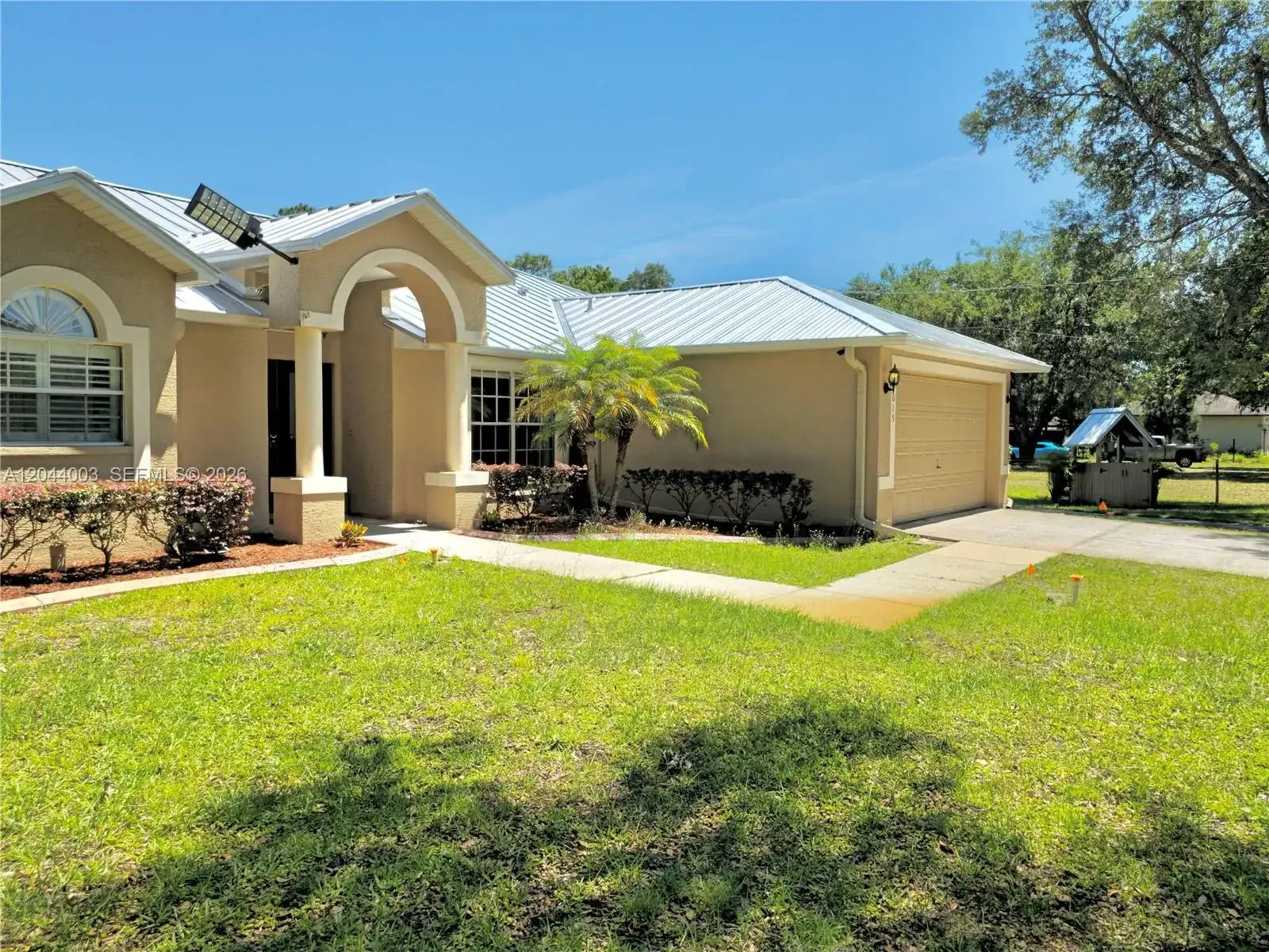 27015 Golden Meadow Drive, Other City - In The State Of Florida FL 33544 photo 3