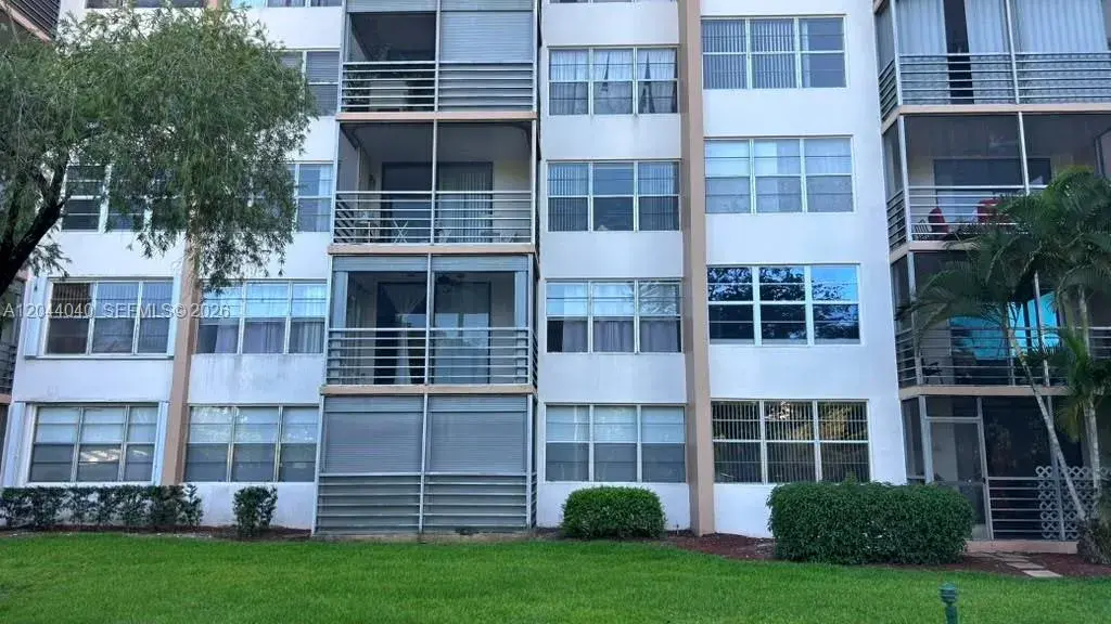 1300 Saint Charles Pl # 202, Pembroke Pines FL 33026