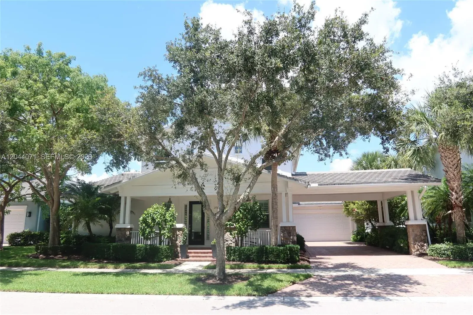 2724 Wymberly Dr, Jupiter FL 33458